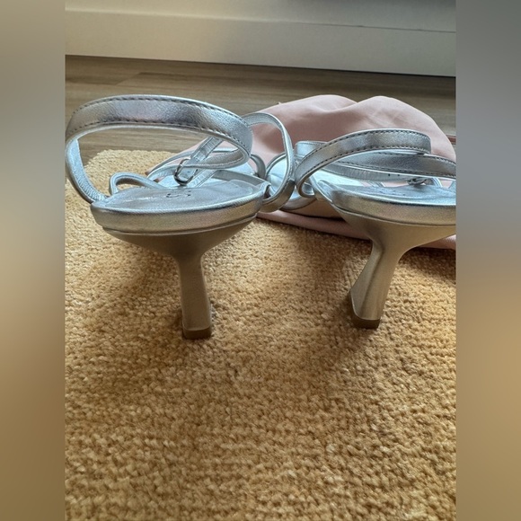 🎄NWOT Stuart Weitzman Oasis Slingback Sandal - Picture 11 of 13